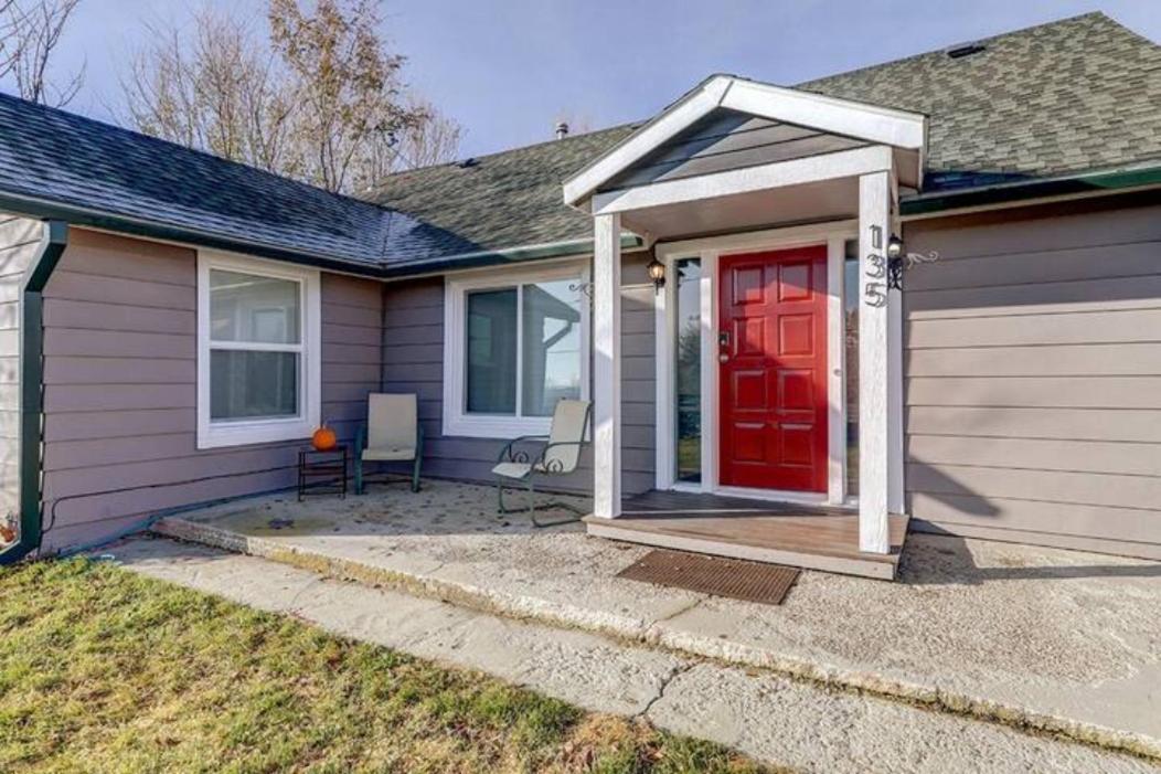 Morningstar Cottage: Pet-Friendly Retreat with RV Space near Snake River Eagle Exterior photo