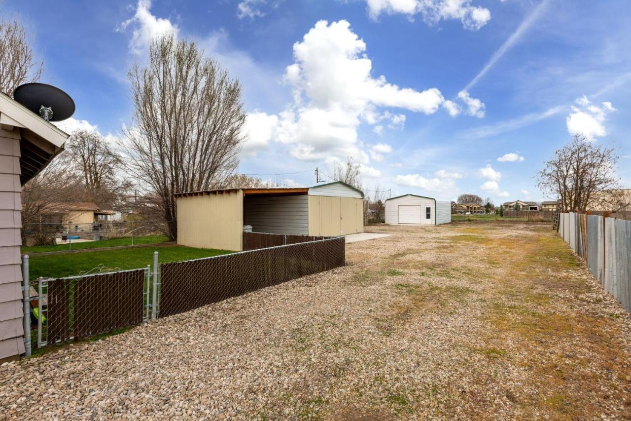 Morningstar Cottage: Pet-Friendly Retreat with RV Space near Snake River Eagle Exterior photo