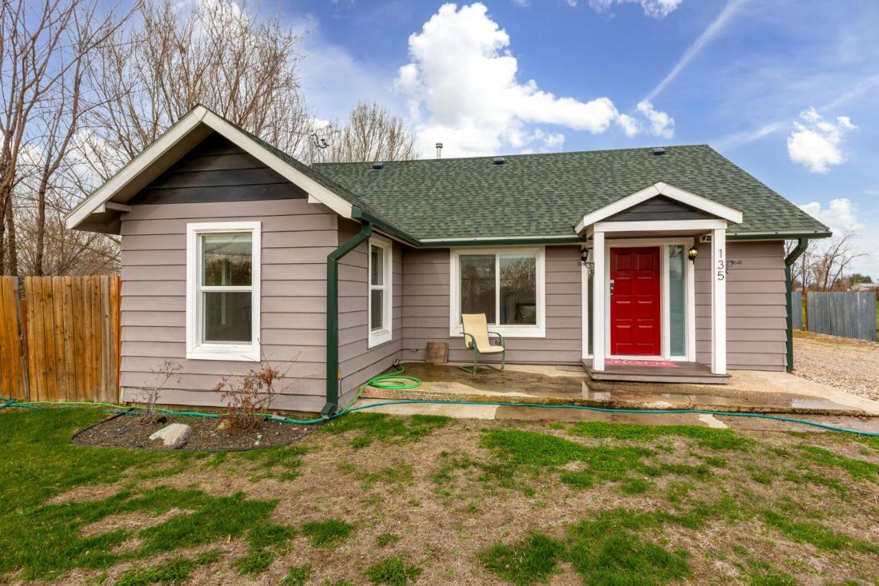 Morningstar Cottage: Pet-Friendly Retreat with RV Space near Snake River Eagle Exterior photo