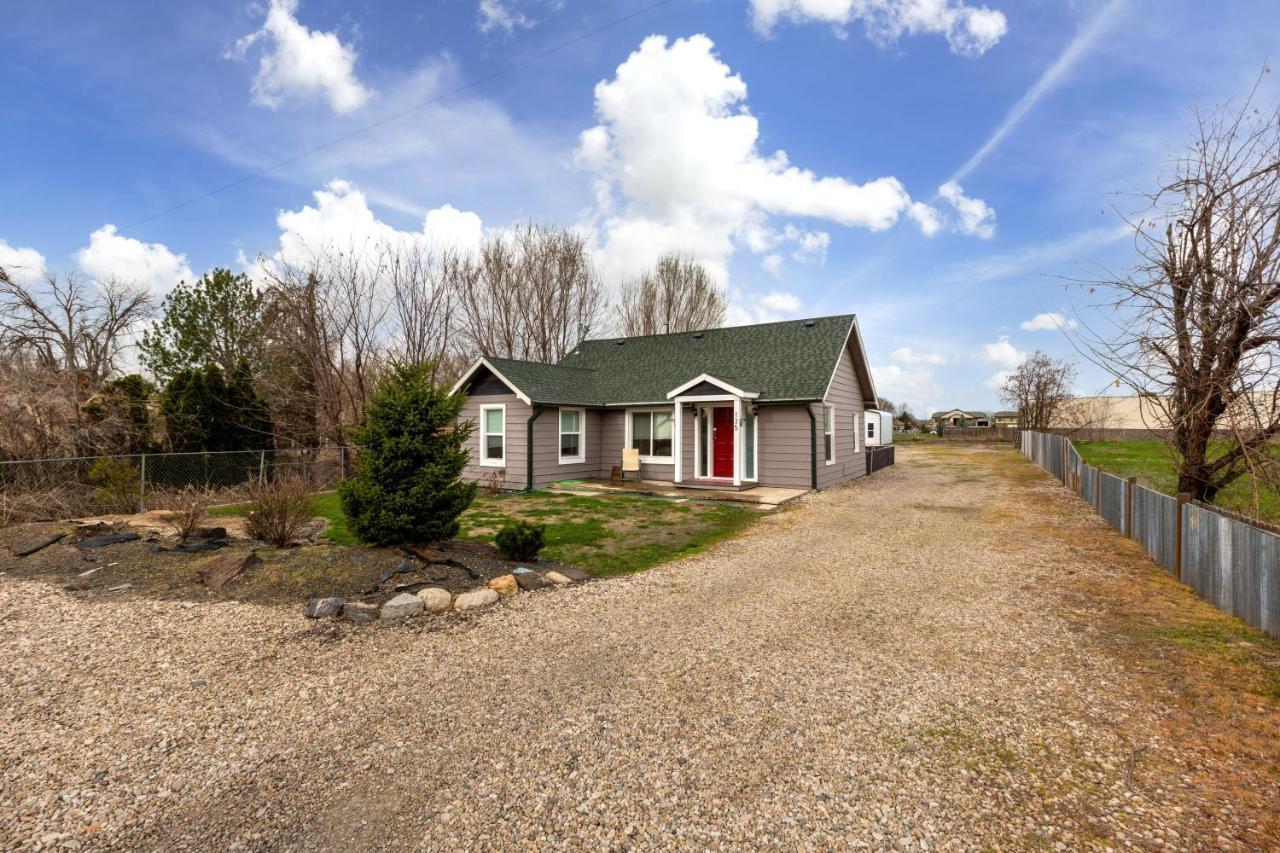 Morningstar Cottage: Pet-Friendly Retreat with RV Space near Snake River Eagle Exterior photo