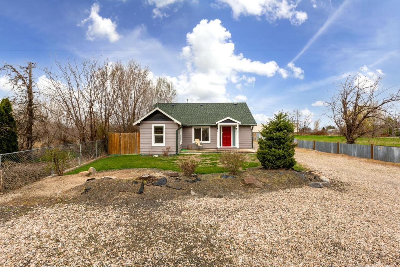 Morningstar Cottage: Pet-Friendly Retreat with RV Space near Snake River Eagle Exterior photo
